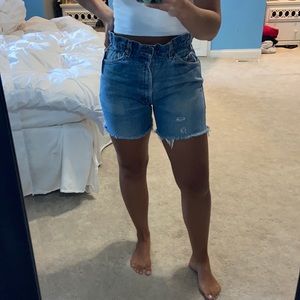 NWT Levi’s paperbag denim shorts